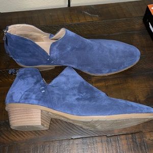 Kenneth Cole Blue faux Suede Booties size 11